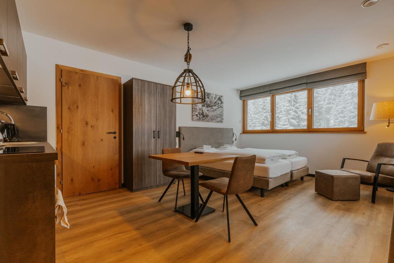 Apartment Typ C Im Alpin Resort Mo Gargellen Exterior photo